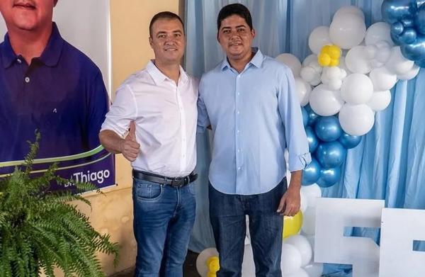 Wallacy Rangel Damasceno, o Neném (à esquerda), foi detido por suspeita de boca de urna - Thiago Santana Damasceno e Wallacy Damasceno, prefeito e vice-prefeito eleitos.(Imagem:Divulgação/ redes sociais)