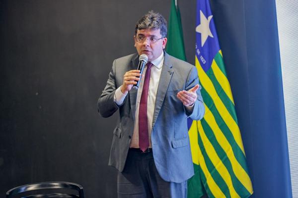 Rafael Fonteles avalia gestão e metas; 73% dos compromissos foram cumpridos e meta é chegar aos 90% em 2025(Imagem:Gabriel Paulino)