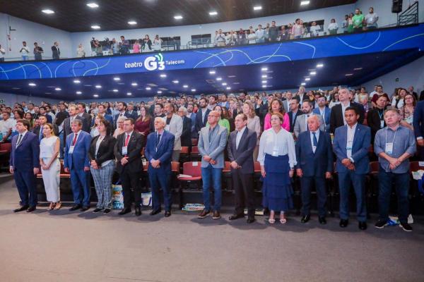   Rafael Fonteles assina Pactos pelo Piauí com mais de 200 municípios para fortalecimento de política(Imagem:Divulgação)