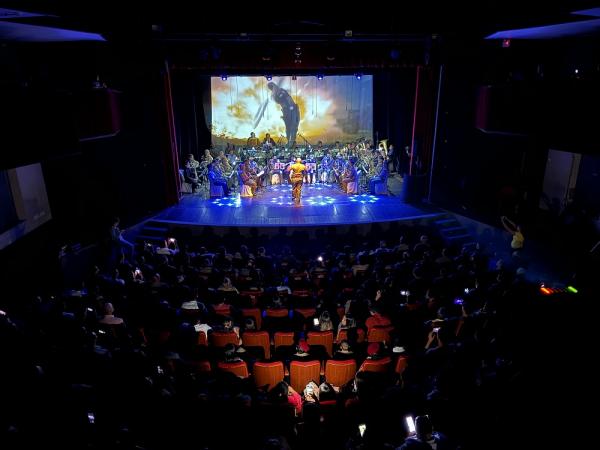 O concerto foi realizado no Theatro 4 de Setembro e apresentou os principais temas e músicas de filmes que marcaram época.(Imagem:Divulgação)