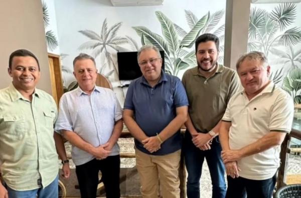 Deputados federais Dr Francisco, Flávio Nogueira, Florentino Neto, Jadyel Alencar e Merlong Solano.(Imagem:Reprodução/Instagram)