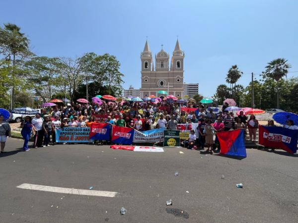 SINTE-PI realiza grande manifestação no Dia Nacional de Mobilização Contra PEC 66.(Imagem:Socorro Silva (Jornalista/CUT))