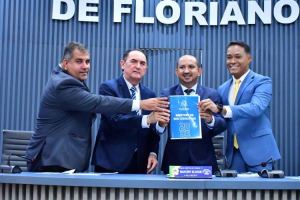 Mensagem do prefeito Antônio Reis marca abertura do Ano Legislativo em Floriano(Imagem:Secom)