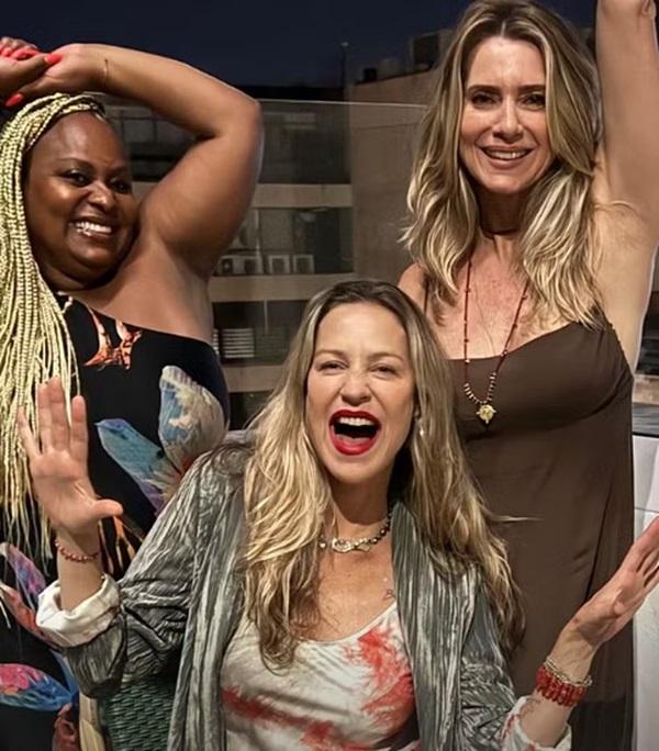 Luana Piovani mostra encontro com Letícia Spiller e Magda Burity em Portugal(Imagem:Reprodução/instagram)