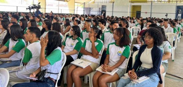 Mais de 500 estudantes da rede estadual participam de revisão para o Enem em Oeiras.(Imagem:Divulgação)