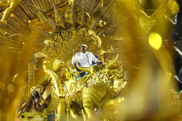 Portela homenageou Milton Nascimento na Marquês de Sapucaí. (Imagem:Tomaz Silva/Agência Brasil)