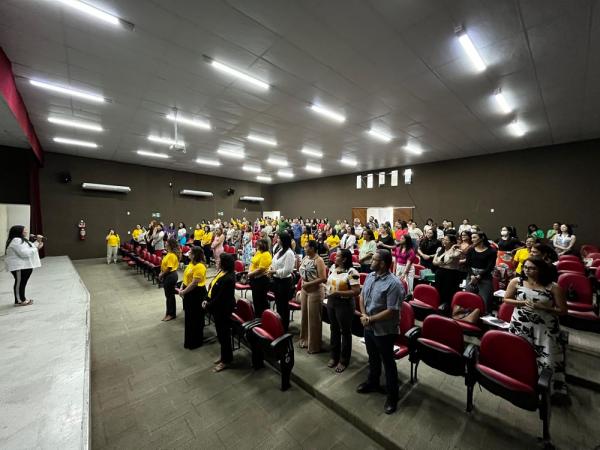 O evento contou com palestras e discussões sobre a importância da amamentação e o fortalecimento do aleitamento materno.(Imagem:Divulgação)