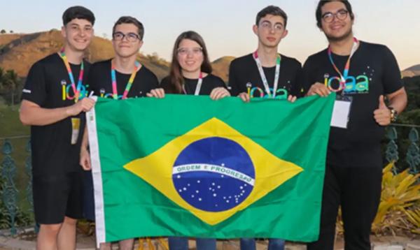 Três alunos levaram bronze e dois conquistaram prata.(Imagem:Observatório Nacional/Divulgação)