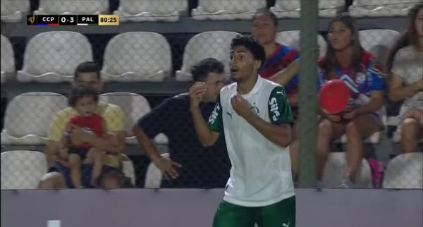 Luighi sofre ofensa racista em Palmeiras x Cerro Porteño.(Imagem:Reprodução)