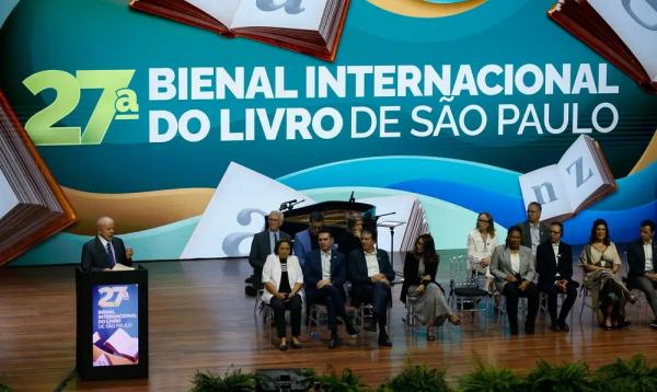 Presidente abriu a Bienal Internacional do Livro de São Paulo.(Imagem:Paulo Pinto/Agência Brasil)