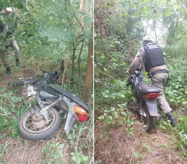 Motocicleta roubada é recuperada e suspeito é detido.(Imagem:Divulgação/PM)