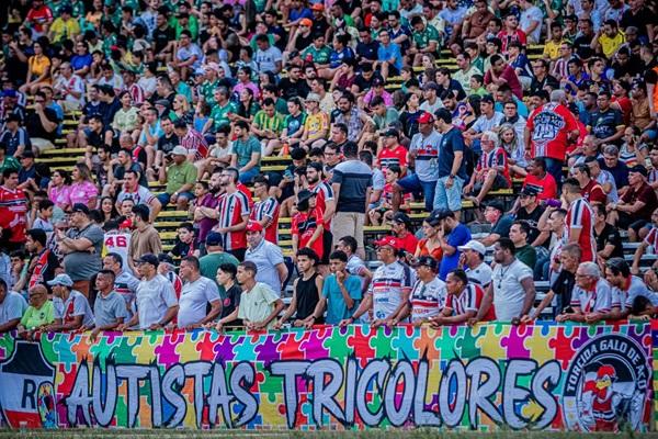 Torcida do River-PI - estádio Albertão (Imagem:Maria Victoria/River-PI)