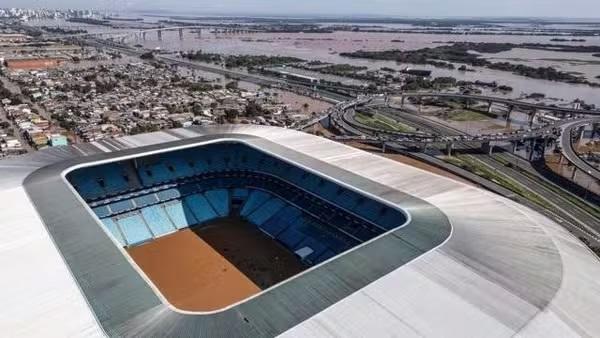 Arena do Grêmio foi atingida pelas inundações em Porto Alegre.(Imagem:Isaac Fontana/EPA-EFE/Shutterstock)