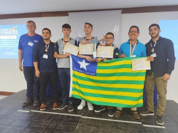 Em Barra do Piraí (RJ), estudantes da rede estadual conquistam medalhas de ouro e prata na 6ª etapa da 54ª Jornada de Foguetes(Imagem:Divulgação)