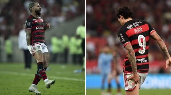 Pedro e Gabigol sentem em jogo do Flamengo contra o Bolívar, pela Libertadores(Imagem: AGIF e Alexandre Durão)