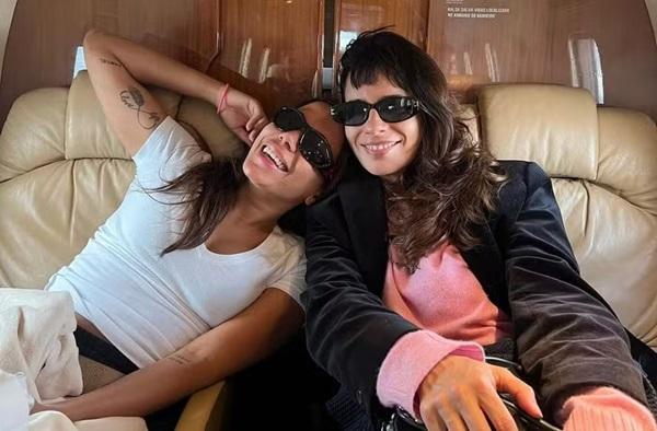 Anitta e Maria Ribeiro(Imagem:Reprodução/Instagram)