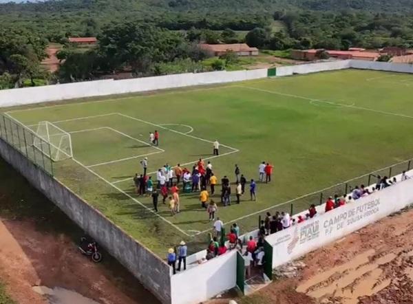 Deputado Federal Francisco Costa celebra inaugurações em São Francisco do Piauí(Imagem:Reprodução/Instagram)