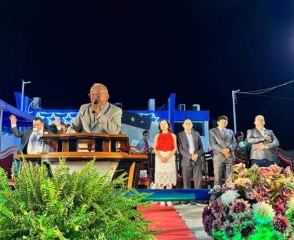 Dia da Bíblia é celebrado com culto festivo e show de Ozéias de Paula em Floriano.(Imagem:Reprodução/Instagram)