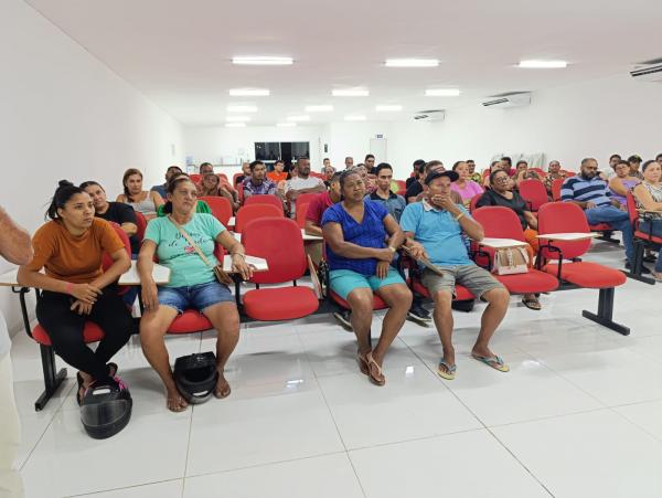 Reunião alinha detalhes com ambulantes para o Zé Pereira de Barão de Grajaú, garantindo organização e segurança.(Imagem:FlorianoNews)