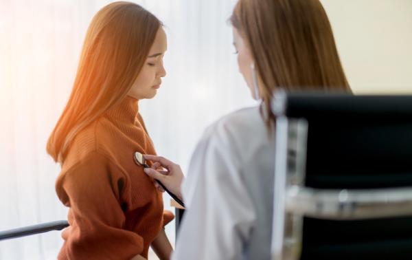 Lei dá direito a acompanhamento para mulheres em consultas e exames, no Piauí