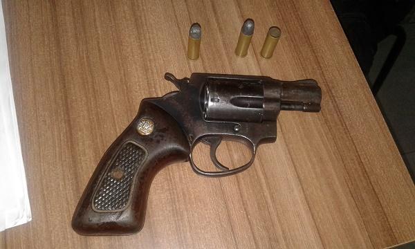 Assaltante atrapalhado perde arma durante roubo em Floriano