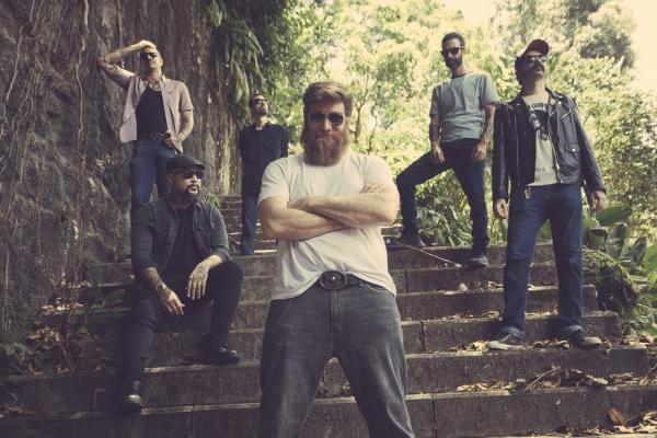Jimmy London se lança no mar do punk irlandês com o grupo Rats