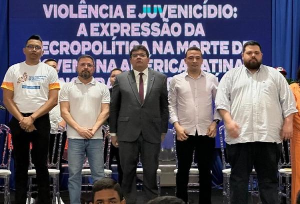Governador garante reajuste salarial linear para servidores ativos e inativos em 2024