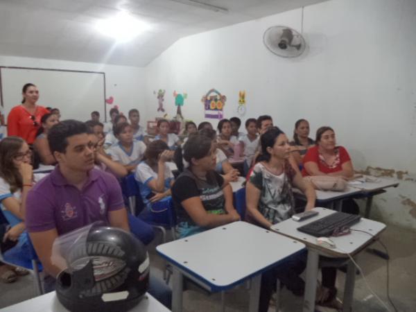Alunos e professores de Floriano participaram de videoconfer&ecirc;ncia com o Ex-presidente Lula.(Imagem:FlorianoNews)