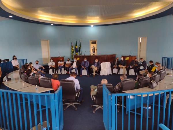 Audiência pública na Câmara Municipal de Floriano, discute a segurança do município