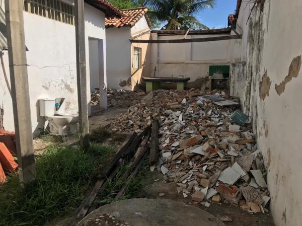 Campo Maior: sete escolas padecem sem reformas mesmo com dinheiro na conta da prefeitura