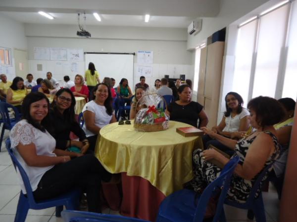 SESC Floriano realiza confraterniza&ccedil;&atilde;o com caf&eacute; da manh&atilde;.(Imagem:FlorianoNews)