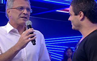 Rafa demora, mas responde que vai esperar por Renata