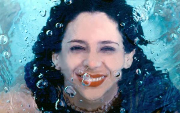 Gal Costa vive nos palcos e ruas em tributos prestados à cantora em shows e blocos de Carnaval