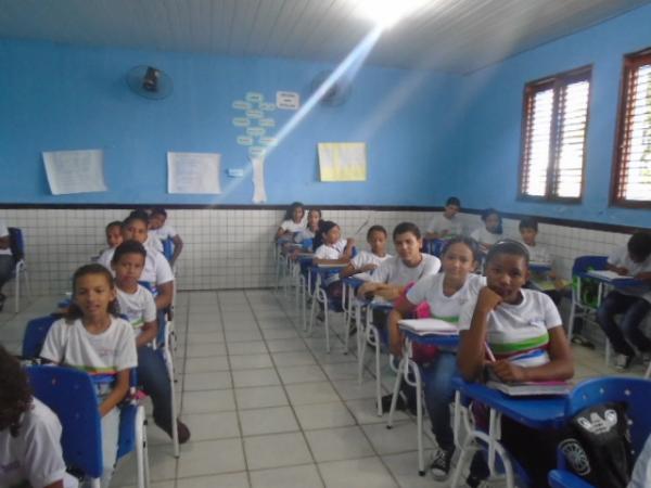 Projeto Amarelinho visita escolas para o festival estudantil em Barão de Grajaú