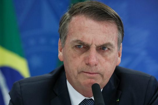 Apesar de alerta com reprovação, Bolsonaro deve manter tom bélico de olho em 2022