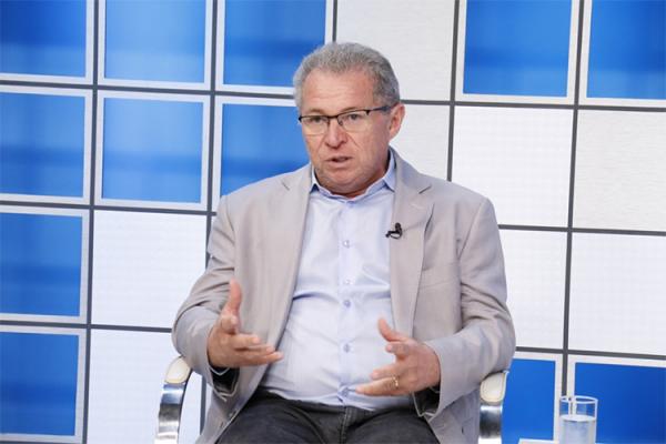 Assis Carvalho diz que não seguirá Wellington Dias em voto pela reforma