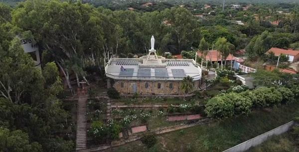 Mirante constru&iacute;do para abrigar est&aacute;tua de Nossa Senhora dos Pobres, em Ilha Grande do Piau&iacute;(Imagem:Rede Clube)