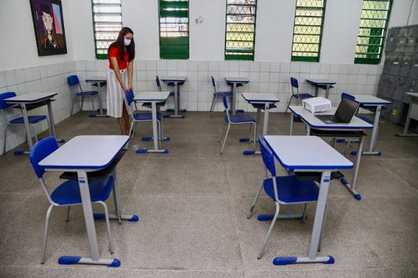Municípios com aumento de casos da covid-19 não vão retornar com aulas presenciais, alerta Seduc