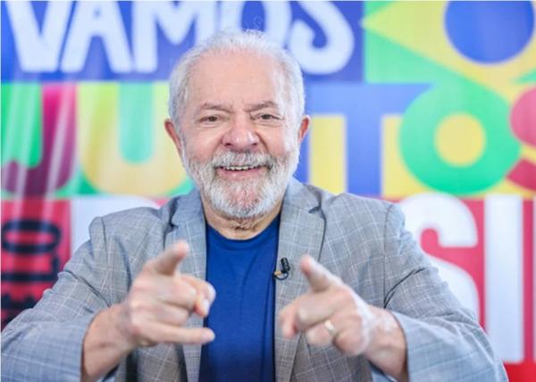 Somando salário e pensão, Lula vai receber R$ 49,5 mil a partir de 2023