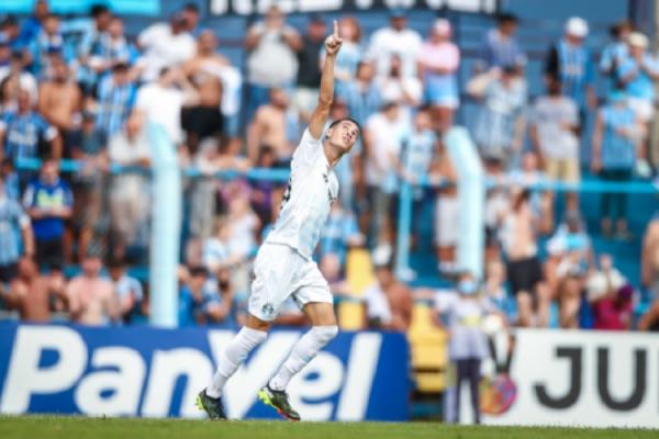 Grêmio leva sufoco, empata com Novo Hamburgo e perde chance de ser 1º no Gaúcho