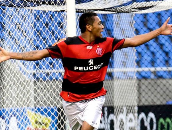 Hernane salva o Flamengo de novo: 1 a 0 sobre o Nova Iguaçu