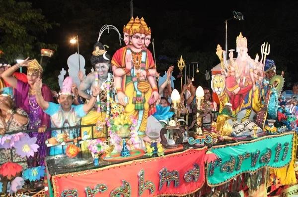 Corso de Teresina vai selecionar 15 fantasias e três caminhões decorados; R$ 75 mil em prêmios
