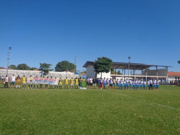 Pequeno Pr&iacute;ncipe vence a final do Campeonato Os Quarent&otilde;es.(Imagem:FlorianoNews)