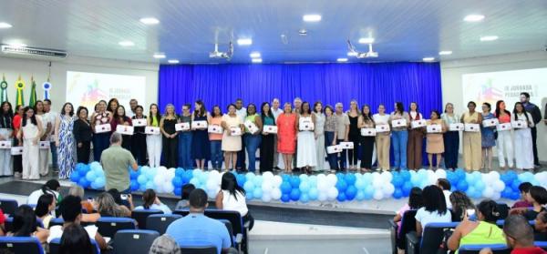 Prefeitura de Floriano entrega kits de primeiros socorros às escolas da rede municipal(Imagem:Secom)