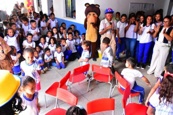 Assist&ecirc;ncia Social de Floriano comemora o Dia das Crian&ccedil;as com festas na sede e no campo(Imagem:Secom)