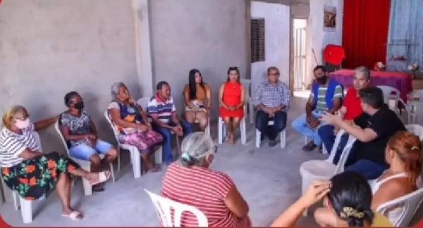 Maur&iacute;cio Bezerra acompanha deputado em visita &agrave;s obras de recupera&ccedil;&atilde;o de estradas(Imagem:Reprodu&ccedil;&atilde;o)