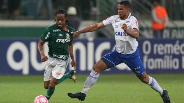 Palmeiras empata e perde chance de encostar no Corinthians