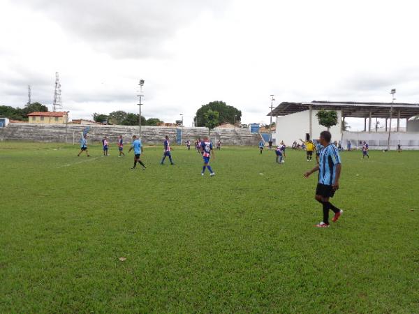 Pequeno Pr&iacute;ncipe e Jerumenha abrem o XII Campeonato Os Quarent&otilde;es de Floriano.(Imagem:FlorianoNews)