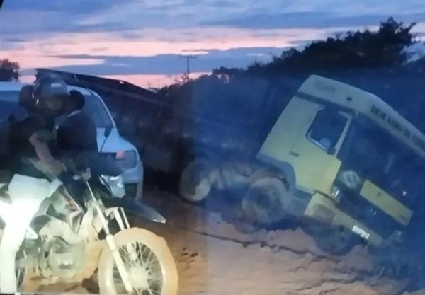 Motorista perde o controle e caminhão saí da pista no Piauí