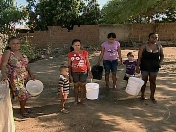 &Aacute;gua vira artigo raro no sert&atilde;o piauiense.(Imagem:Reprodu&ccedil;&atilde;o/ TV Globo)